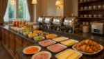 Bufet śniadaniowy w hotelu - Bufet lunchowy
